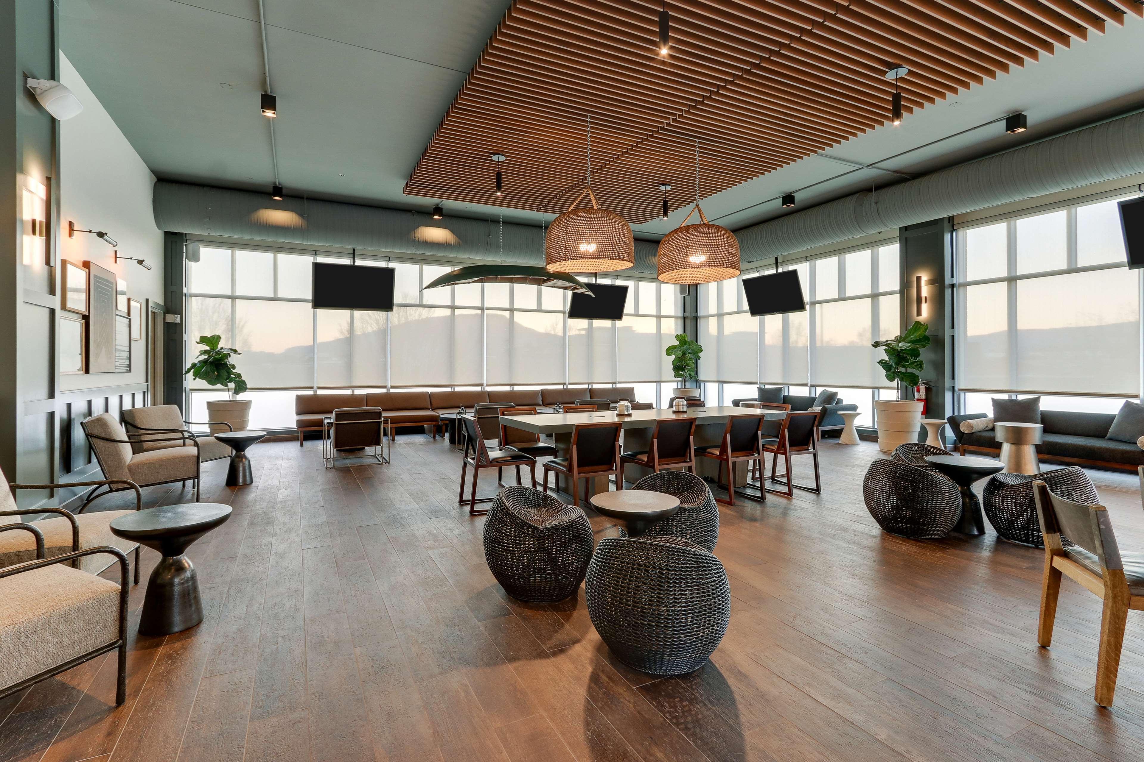 The Chattanoogan Hotel, Curio Collection By Hilton Bagian luar foto