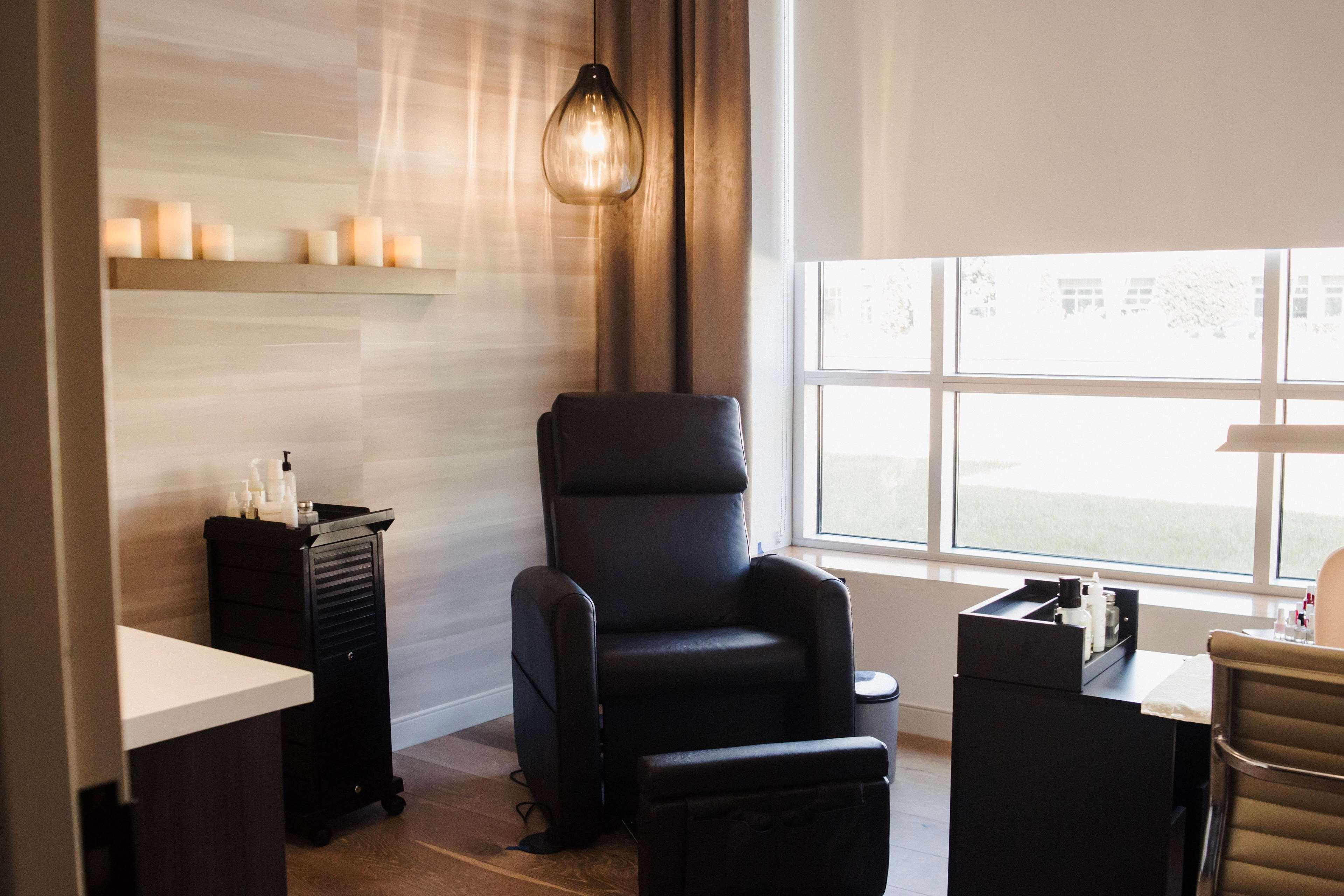 The Chattanoogan Hotel, Curio Collection By Hilton Bagian luar foto
