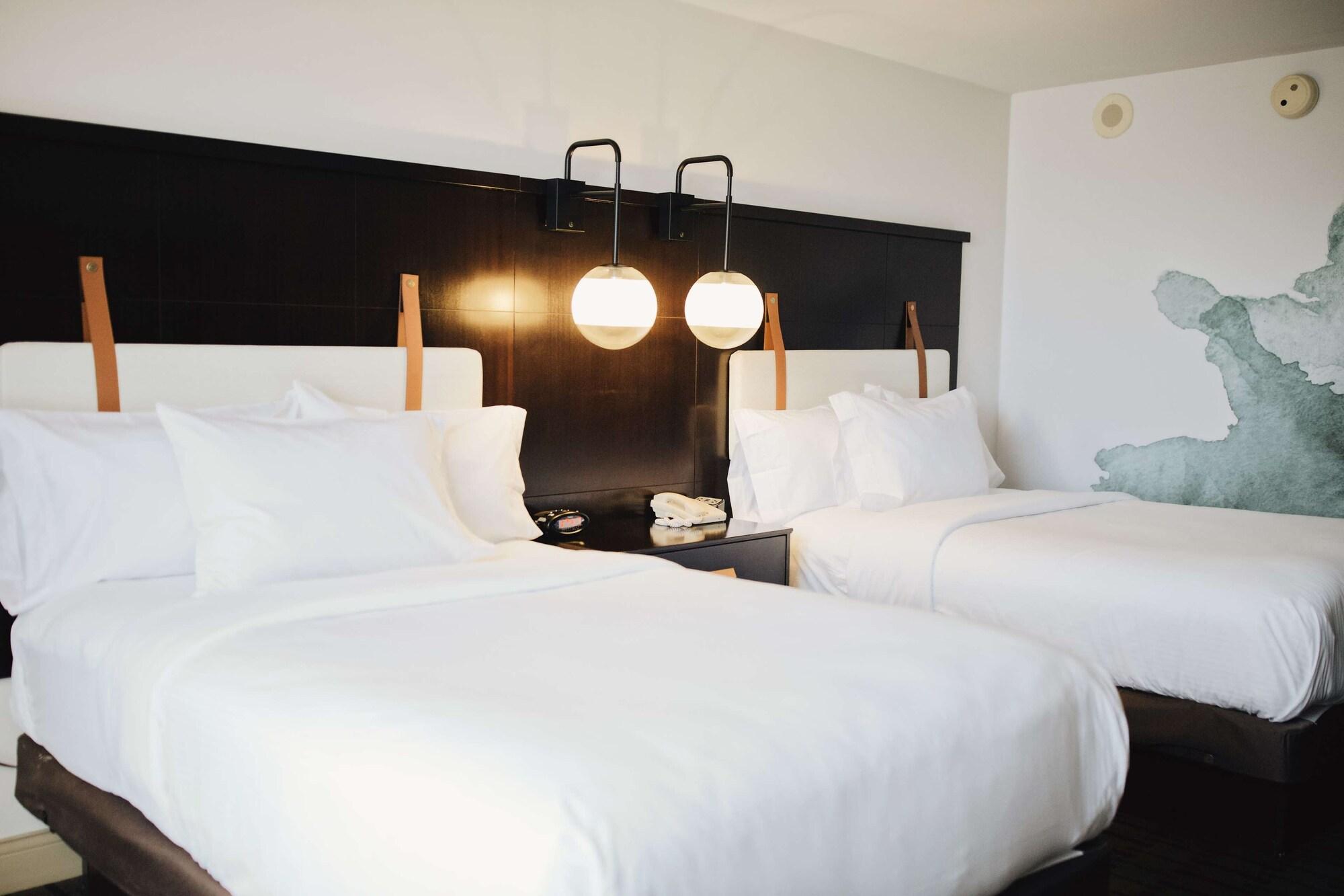 The Chattanoogan Hotel, Curio Collection By Hilton Bagian luar foto